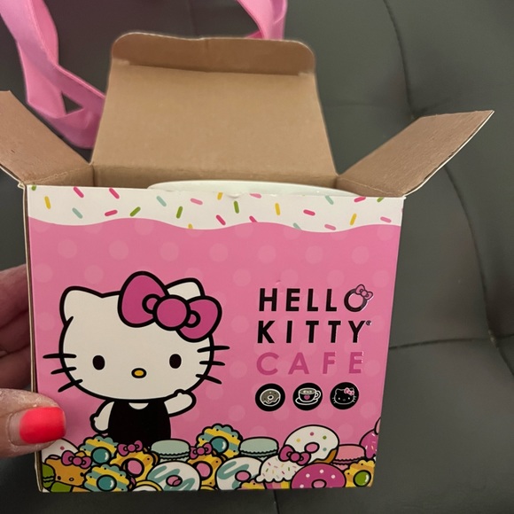 Hello Kitty items from Hello Kitty Cafe Truck from 2017 - Picture 14 of 16